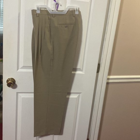 Bergamo, Preferred, Louis Raphael bundle of mens dress pants; size: 32W, 29L - Picture 7 of 12